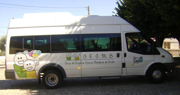  Carrinha de 15 lugares + 2